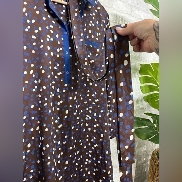 3/$30 _ COLLECTIVE CONCEPTS | dark brown shift dress blue polka dots Medium - Picture 6 of 10